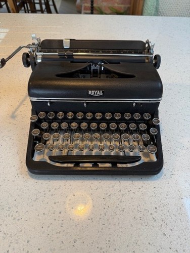 Royal quiet luxe - quiet, typewriter