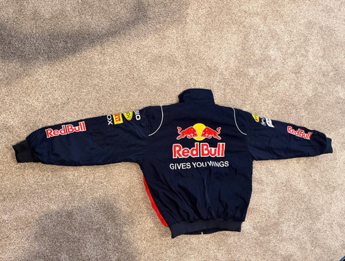 Red bull infiniti racing - bull,