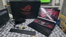 ASUS ROG Zephyrus Duo 15 SE