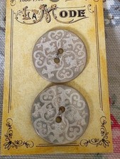 LA MODE 'Vintage'  Card 2 Scroll Design Mother of Pearl Buttons