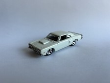 ‘69 Dodge Coronet Super Bee 2007 White Hot Wheels Diecast Toy Car