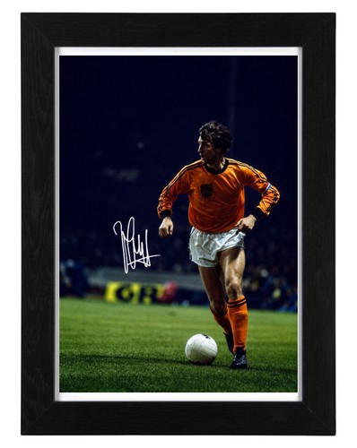 Johan cruyff signed - cruyff, autograph