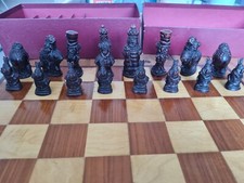 Authentic Alice In Wonderland Chess Set