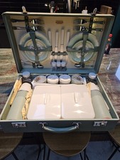 Unused Vintage Sirram Picnic Set Rare Retro Collectable 