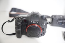 SONY SLT-A99V DSLR with
