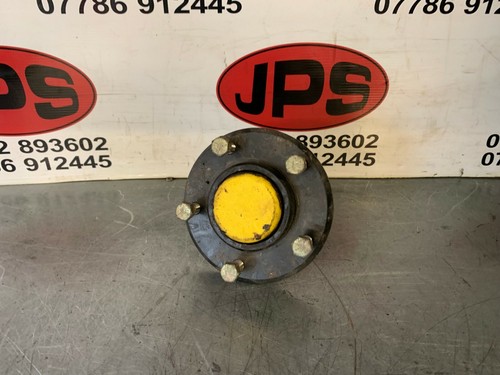 Rear hub wheel studs m131396 - studs,