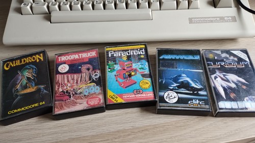 Commodore games bundle job - 64,