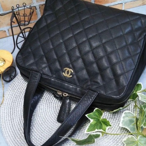 Chanel caviar skin matelassé - chanel,