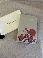 RADLEY Bloom & Grow PASSPORT COVER HOLDER NEW!!!   Dust Bag Gift Lady