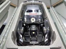 AUTOart Nissan GT-R Test Car