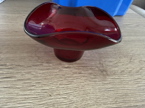 Ruby red squat - red,