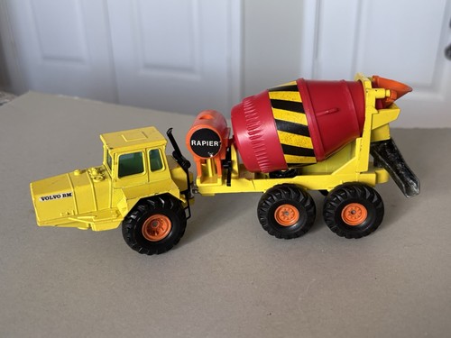 Collectible corgi volvo 1156 - collectible,