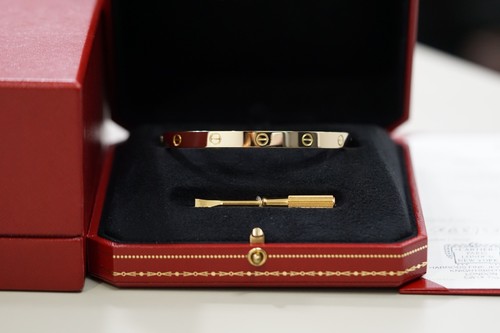 Cartier 18k classic plain - classic,