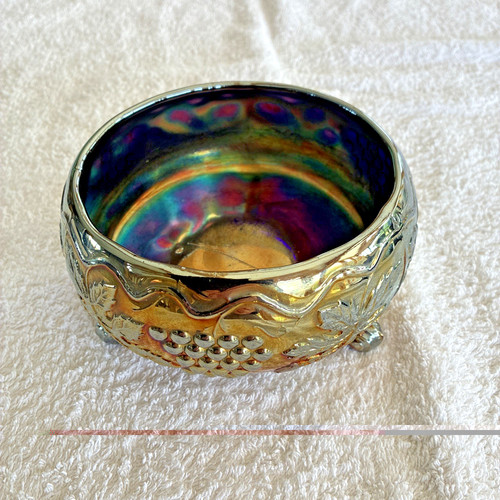 Carnival iridescent glass bowl - iridescent,