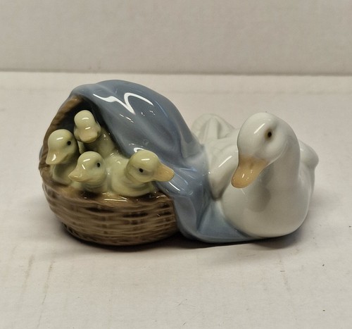 Lladro ducklings basket - ducklings,
