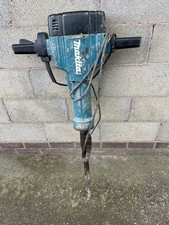 Makita HM1810 110V H Breaker Demolition Kango Concrete Breaker with steels