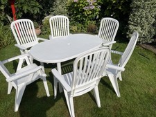 Grossfillex Reclining Resin Garden Chairs X6, With Oval Table 57” X 34” In White