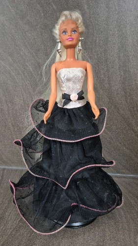 Vintage hasbro sindy doll - hasbro,