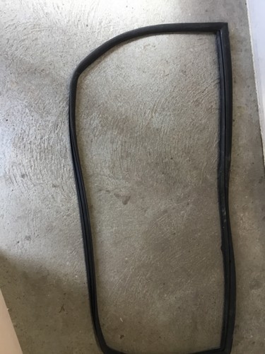 Peugeot 505 front windscreen - peugeot,