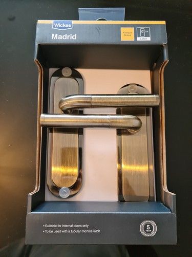 Wickes madrid antique - madrid, brass