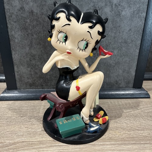 Betty boop figurine trying - betty,