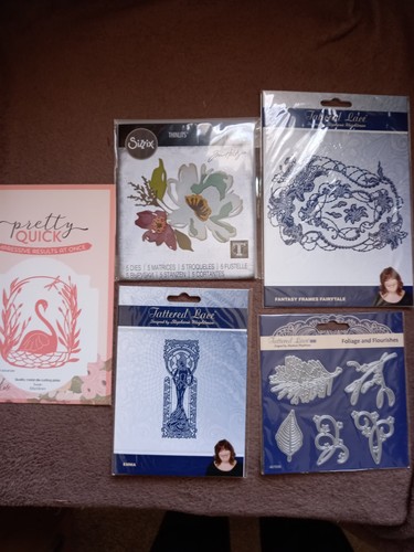 Papercraft dies tattered - ,
