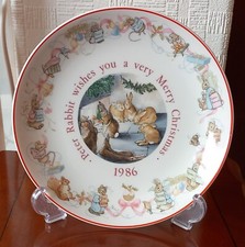 Wedgewood Beatrix Potter plate featuring "Peter Rabbit Christmas 1986" no damage