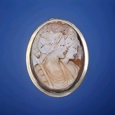 Antique Shell Cameo Pendant in