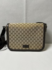 Gucci GG Canvas Unisex Large