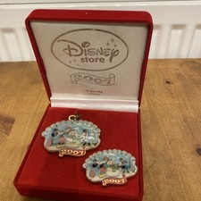 Disney 2007 limited edition exclusive key chain + pin badge -Read Description