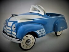 Oldsmobile Olds MINI Pedal Car Metal Model TOO SMALL TO RIDE Toronado 4 4 2 1966