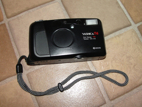 Kyocera yashica fully - kyocera, t4