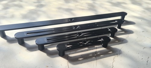 Pack center finders for - pack,