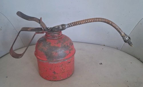 Vintage oil can red - can,,