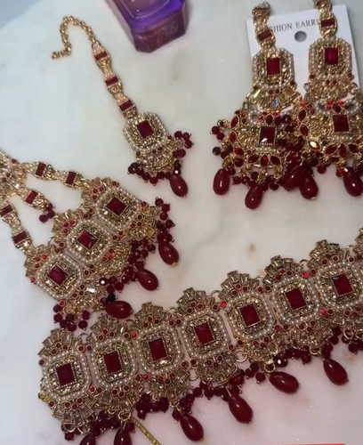 Pakistani maroon gold - maroon,