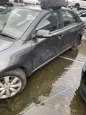 Toyota avensis wing mirror +