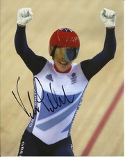 VICTORIA PENDLETON SIGNED 10X8 PHOTO LONDON 2012 OLYMPICS