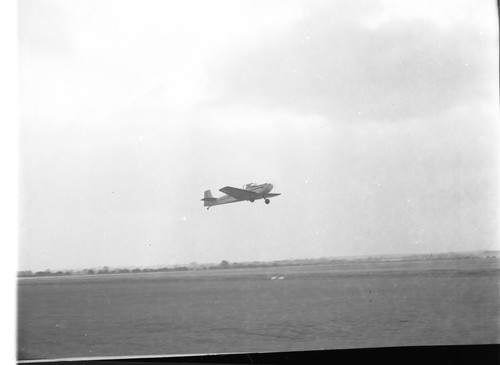 Large negative small - , aircraft