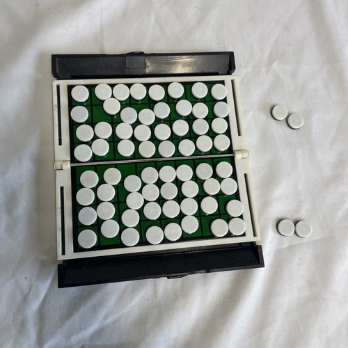 Vintage othello board - board, game