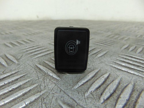 Nissan note outside - nissan, audio