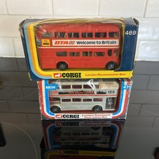 2 Corgi 469, 471 London
