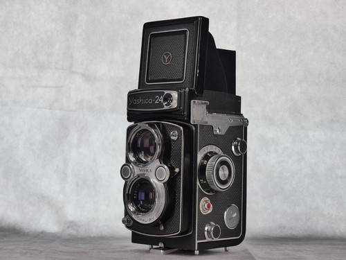 Yashica mat 6x6 120 film - mat, 24