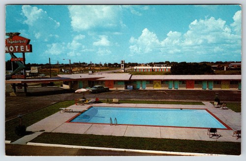 Postcard thunderbird motel - postcard,