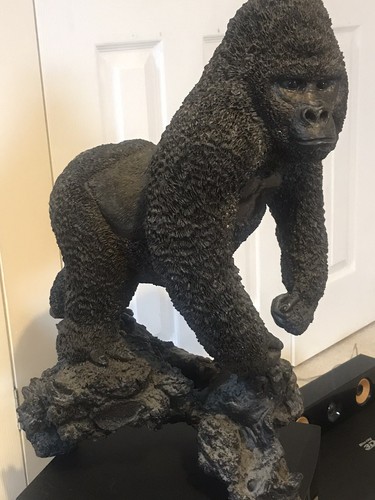Gorilla statue - gorilla,