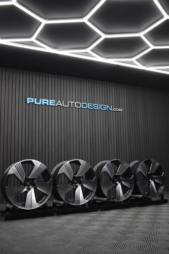 Genuine audi tron - genuine, e