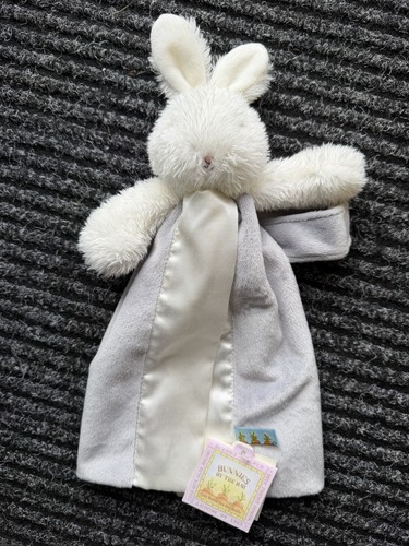 Bunnies the bay grey - bunnies,