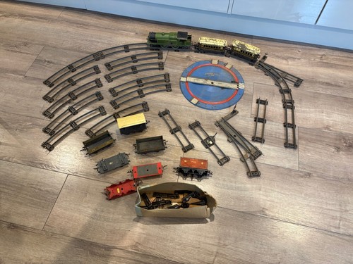 Hornby gauge clockwork train - hornby,