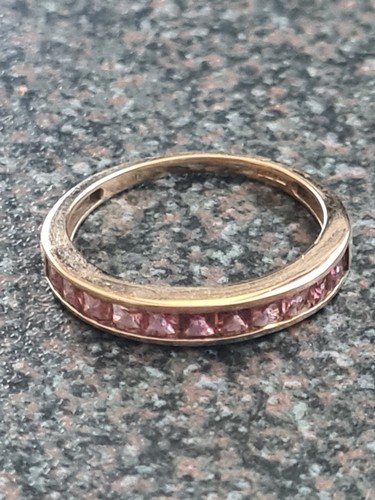 9ct gold pink sapphire - 9ct, half