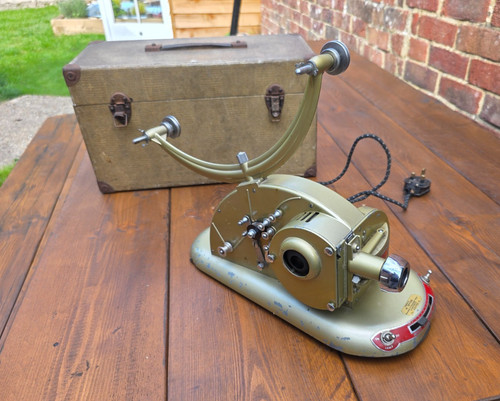 Pathescope gem movie projector - movie,