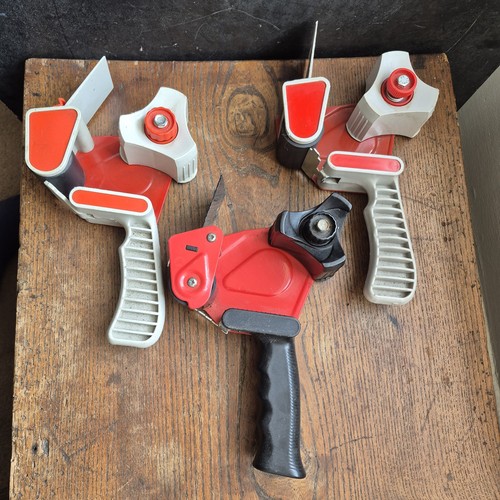 Tape gun dispensers packing - 3.,